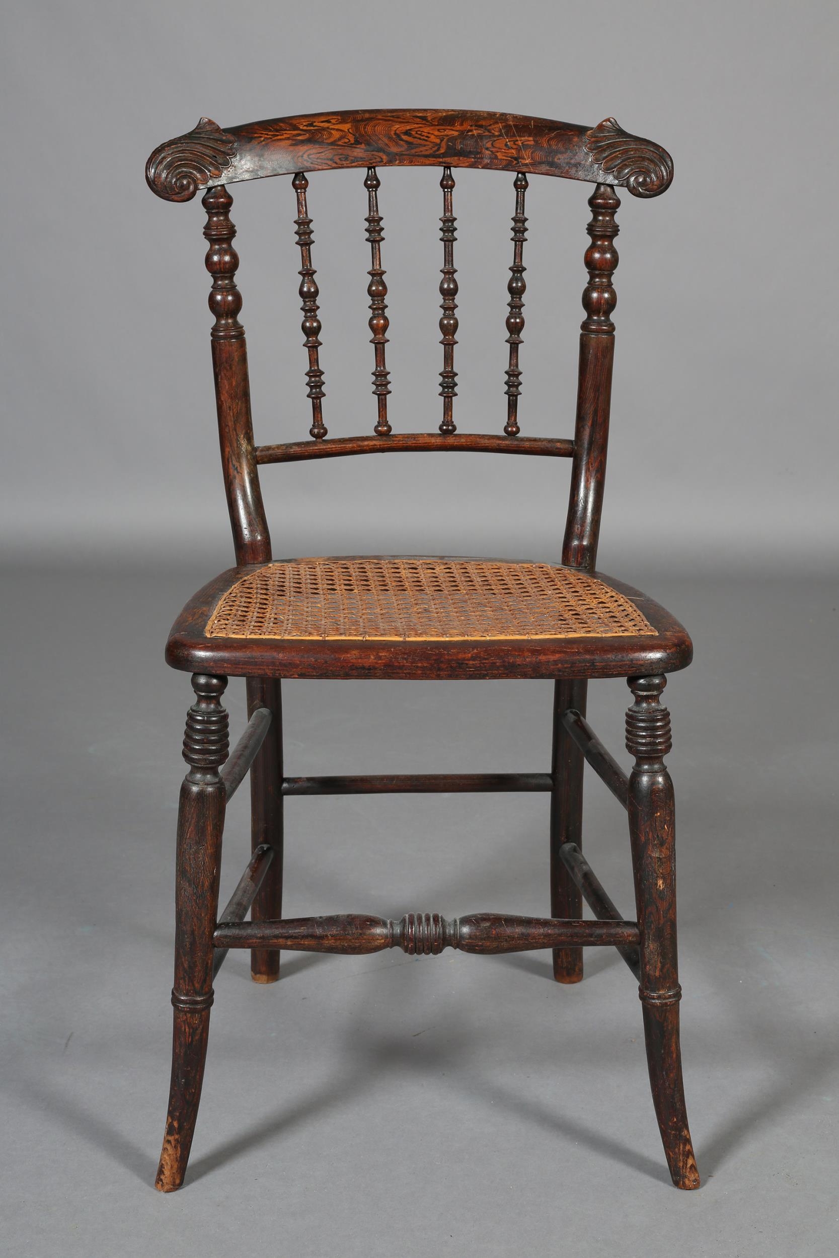 AN EARLY VICTORIAN FAUX ROSEWOOD SINGLE CHAIR, the bar back with carved fluted ears above slender - Bild 5 aus 5