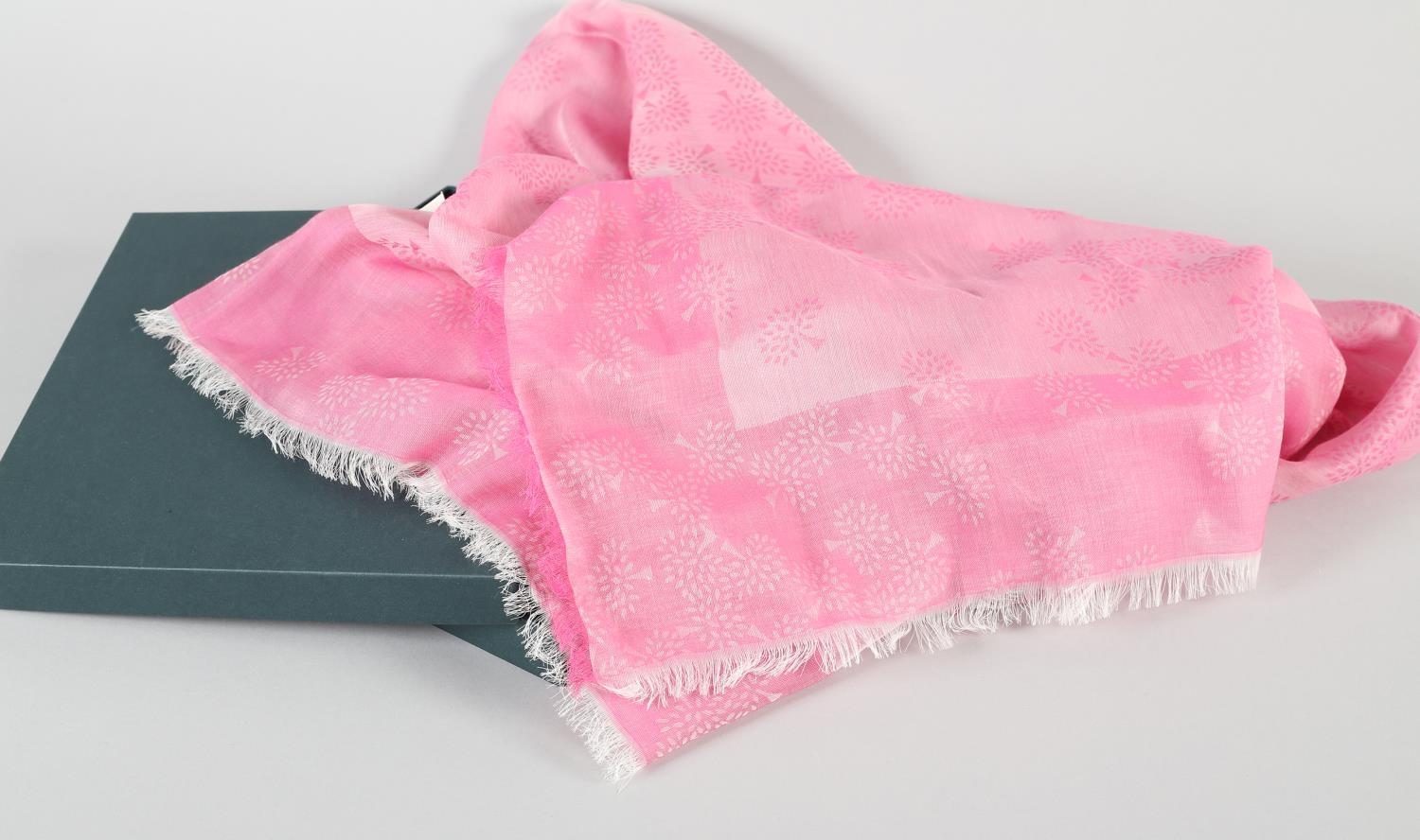 A Mulberry cotton Tree square scarf in pink, original box, condition: very good - Bild 3 aus 3