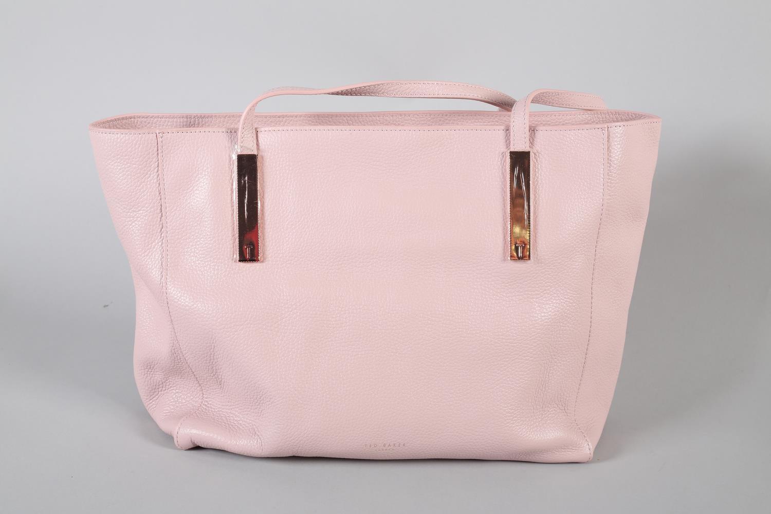 A Ted Baker tote bag in cherry blossom and pink grained leather, with original dustbag, condition: - Bild 4 aus 4