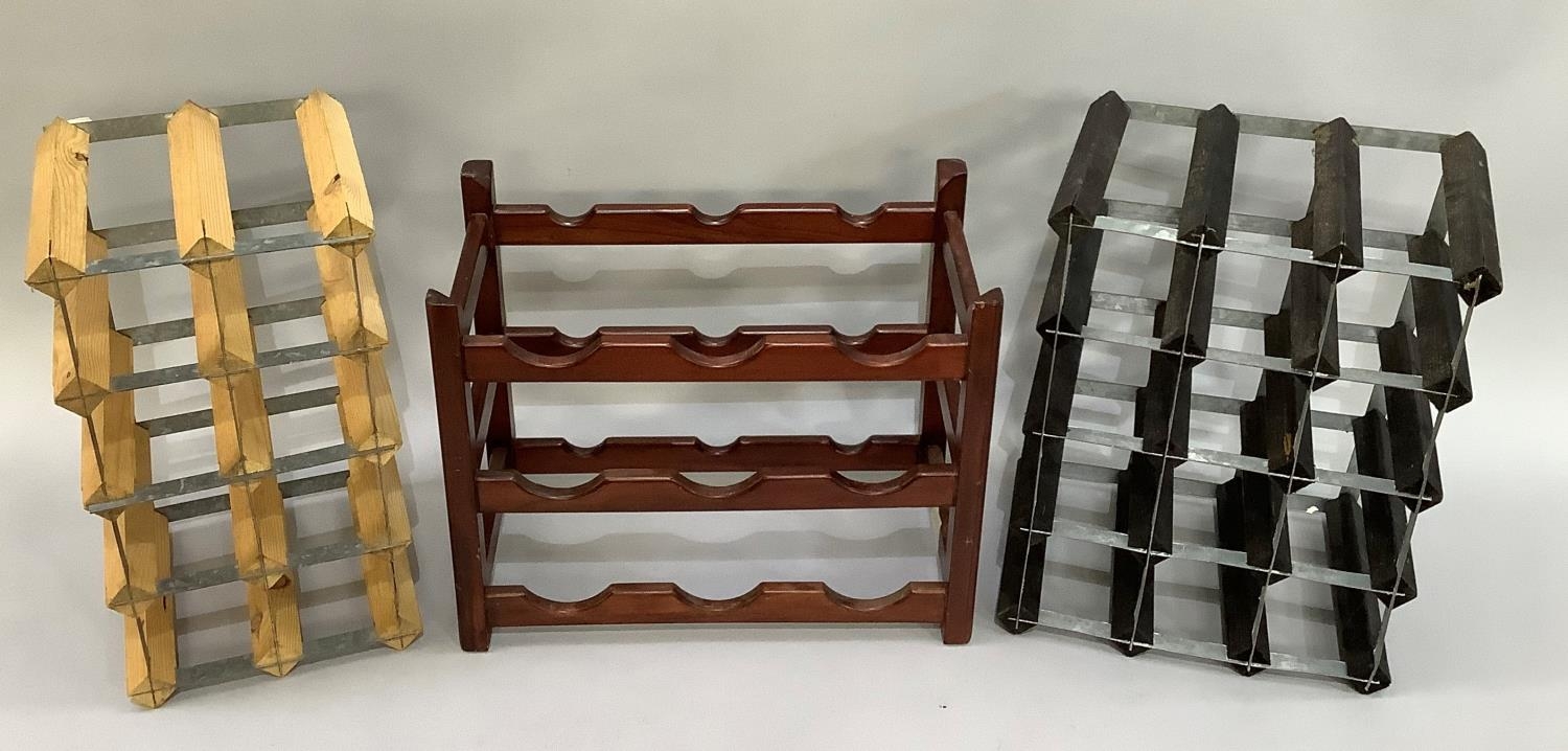 A mahogany two tier wine rack and a small section of pine and metal wine racking (3) - Bild 3 aus 4