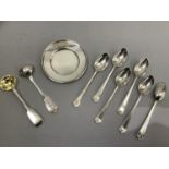 A George V small circular silver bon bon dish, Birmingham 1911, a set of six silver coffee spoons,