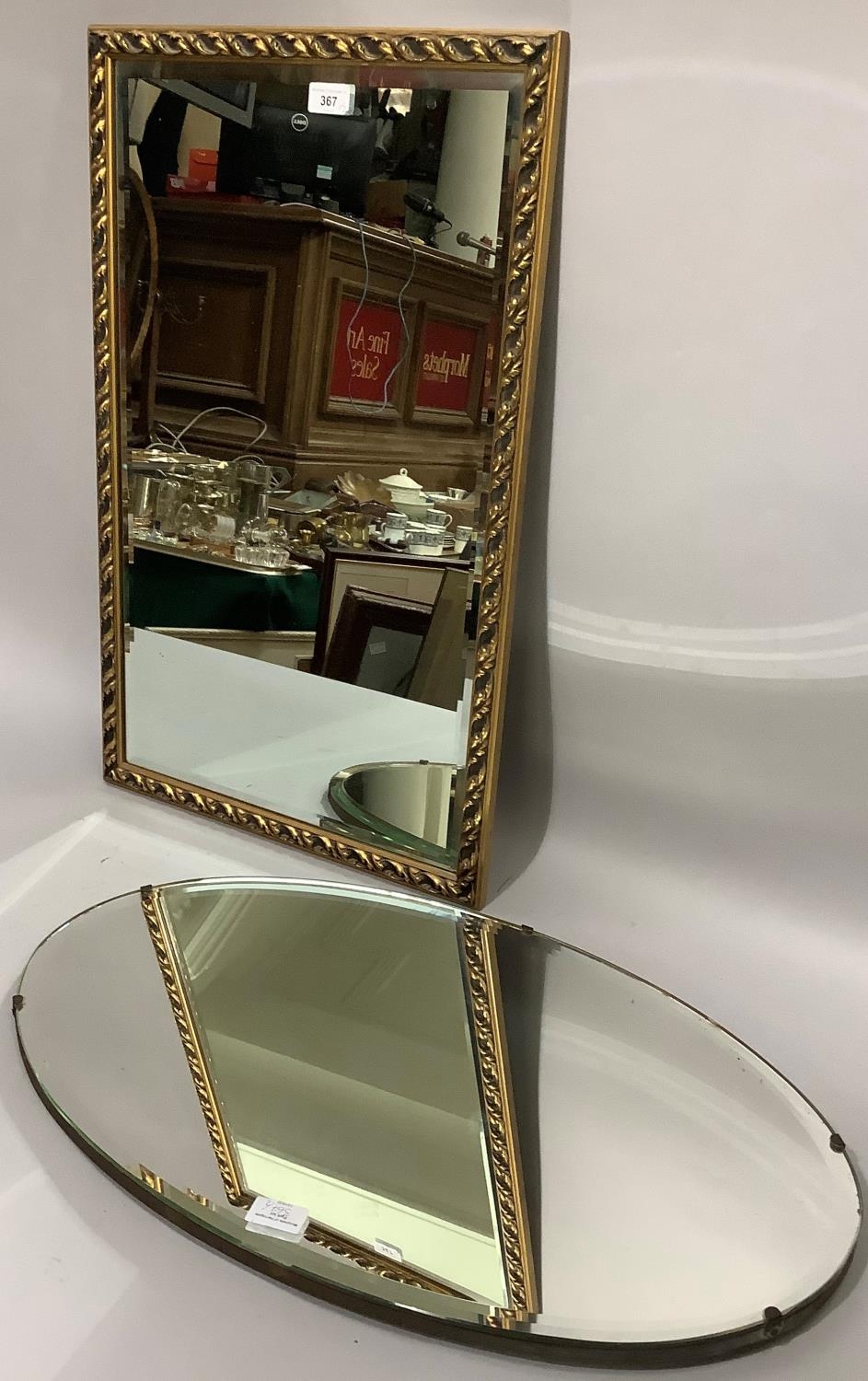 A gilt framed rectangular wall mirror and an oval bevelled wall mirror - Bild 3 aus 3