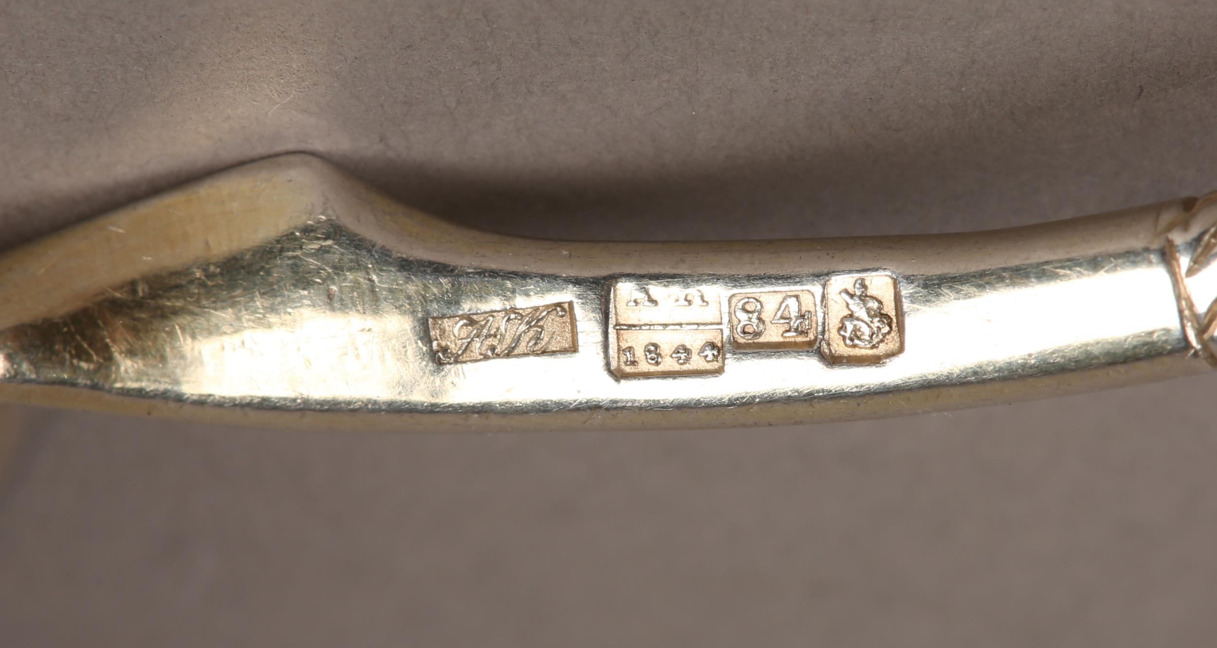 A RUSSIAN SILVER GILT SPOON .84 STANDARD, Moscow 1844, the oval bowl engraved and niello with - Image 5 of 5