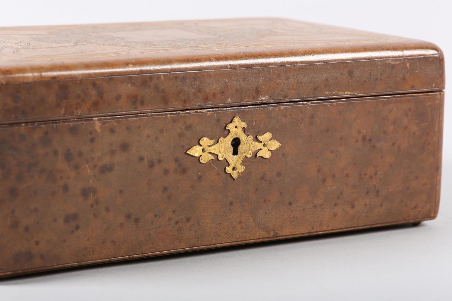 AN ART NOUVEAU BROWN LEATHER BOX, rectangular, the lid gilt tooled with plant forms and ribbon - Image 3 of 6