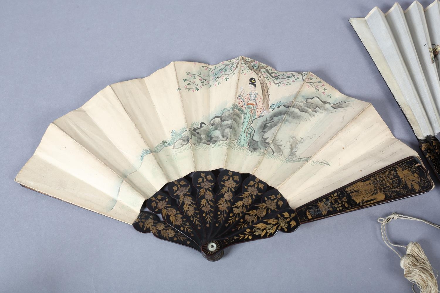 Two 19th century Chinese fans, Qing dynasty, the first quite large, the cream gauze leaf painted - Image 3 of 5