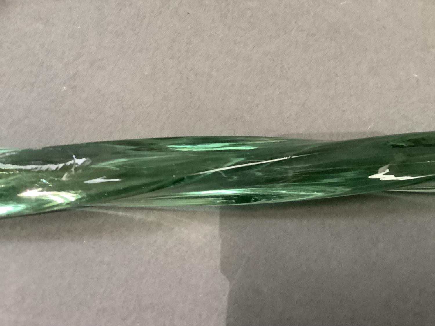 A 19th century Nailsea type green wrythern glass walking cane, 107cm long - Image 3 of 4