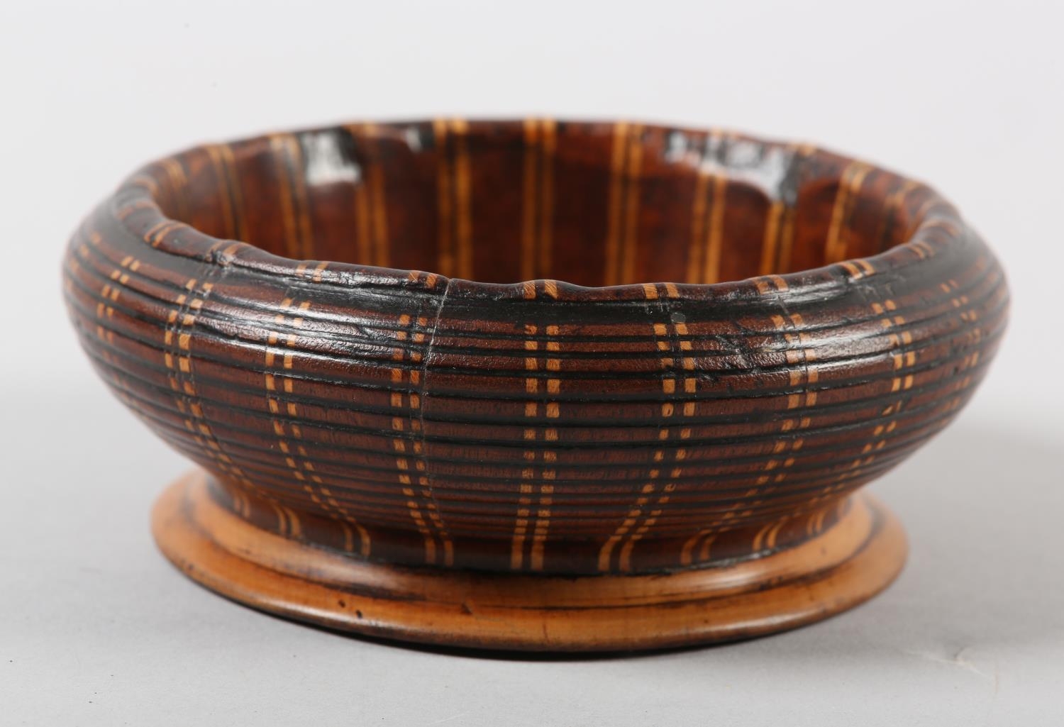 A Late 19th century turned walnut bowl, inlaid in boxwood and ebony vertical banding, the well inset - Image 2 of 4