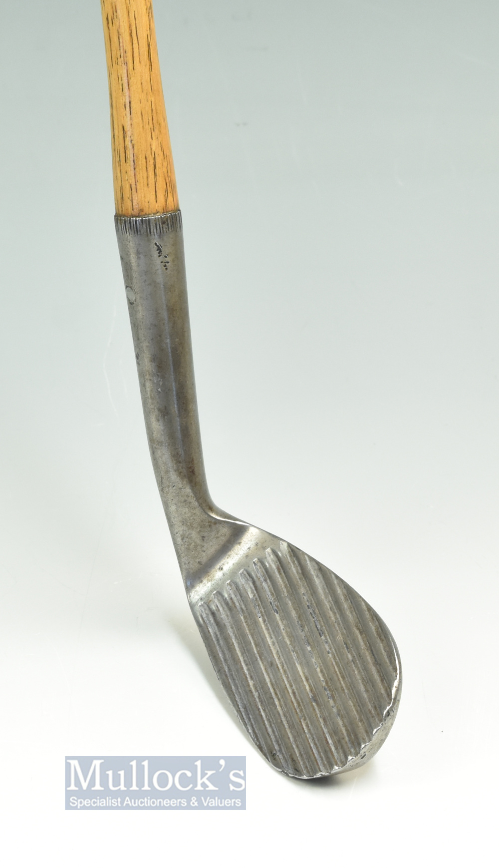 Anderson Anstruther "Hold-Em" left hand mashie niblick - with deep ribbed face markings and - Image 2 of 3