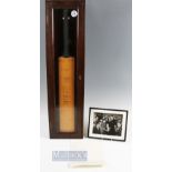 1948 Australia Invincibles Cricketers Don Bradman, Sidney Barnes plus others signed cricket bat,