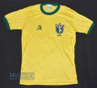 1982/85 Brazil International Home Football Shirt Topper in yellow, adult size L, short sleeve