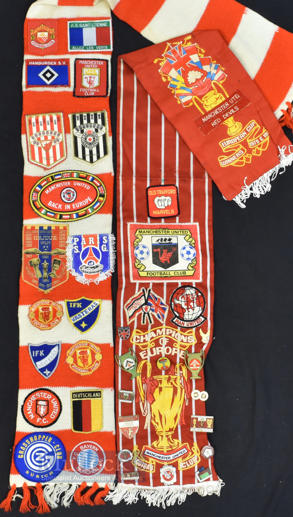 Scarce Manchester United Champions of Europe Scarf with 12x enamel Manchester united pin badges,