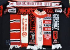 Selection of Manchester United Scarves in various styles plus a 1993 Manchester United hat (9)
