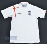 2005/07 England International Home football shirt size large in white, Umbro short sleeve