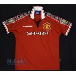 1998/00 Manchester United Home Football Shirt Umbro, Sharp, with sleeve badges, stitching around