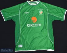 2002 Ireland World Cup Signed Football Shirt sponsored by Eircom, made by Umbro with tag, Short