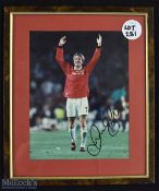 Manchester United David Beckham Signed Photograph, mounted and framed under glass size is 27.5cm x