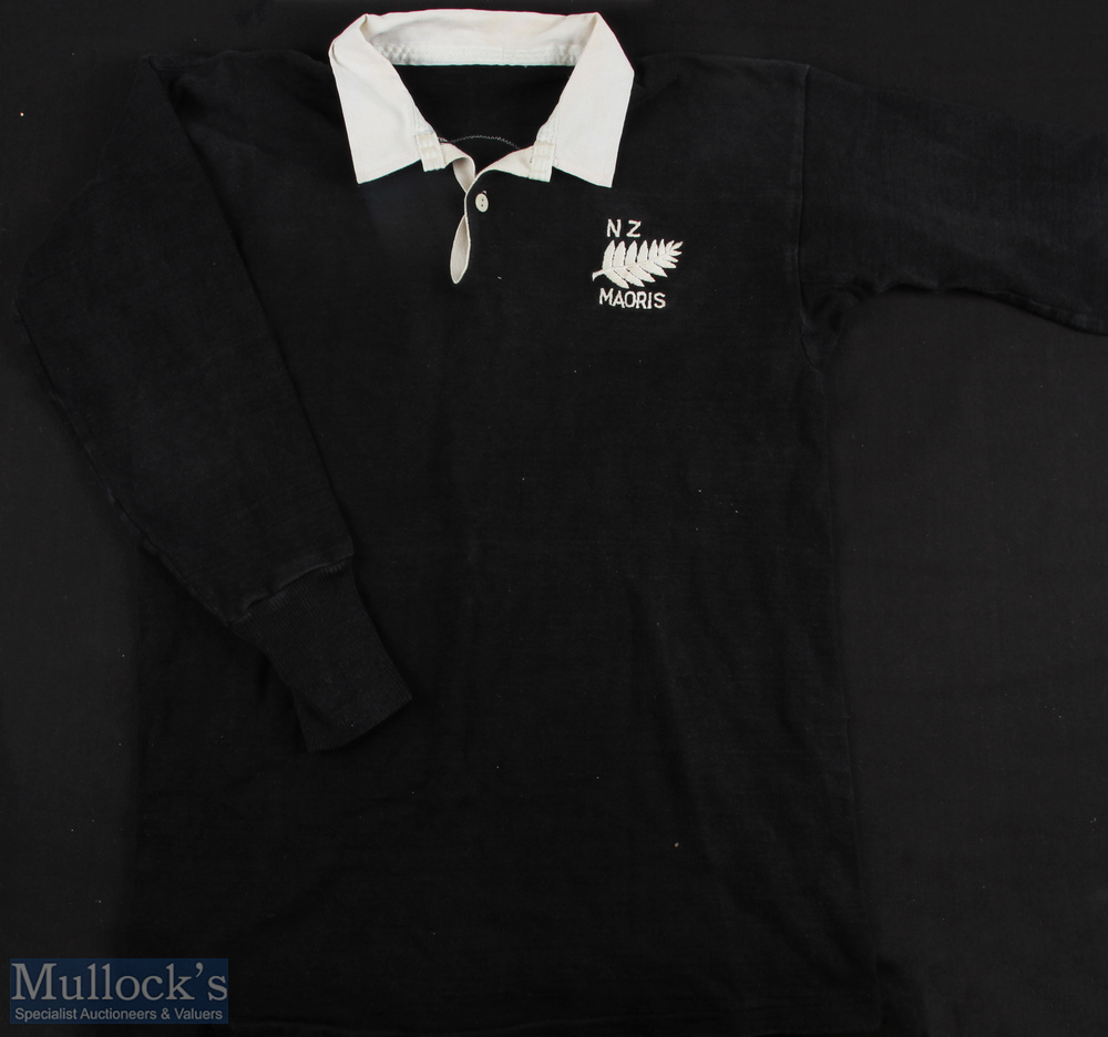 1977 New Zealand Maoris Match worn Rugby Jersey v British Lions: No.3 to reverse, donated to - Image 3 of 4