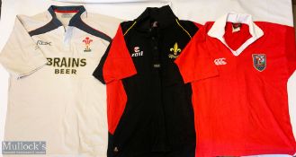 Rugby Jerseys from Wales (3): Clean worn replica jerseys of Wales ('L', grey, Reebok and Brains