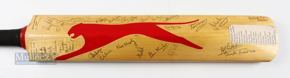 1985 Slazenger Cricket Bat signed by US Major, UK and European Golfers (31) - from the match between - Bild 3 aus 3