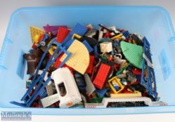 Lego Construction Toy 8.2kg Box of mixed Lego parts from various sets, noted parts of Train set,