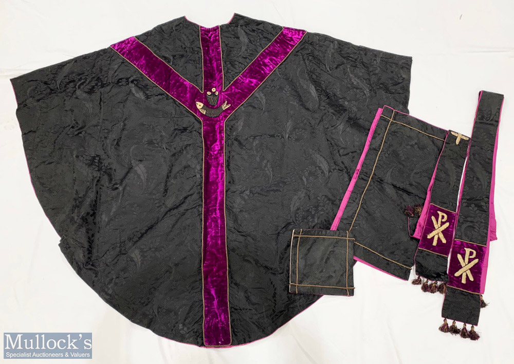 priests-robe-with-scarves-with-floral-pattern-well-presented