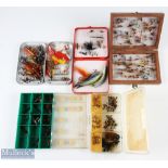 Collection of mixed flies, made up of - 1x Richard Wheatley slim alloy, 70x small clips, 49x