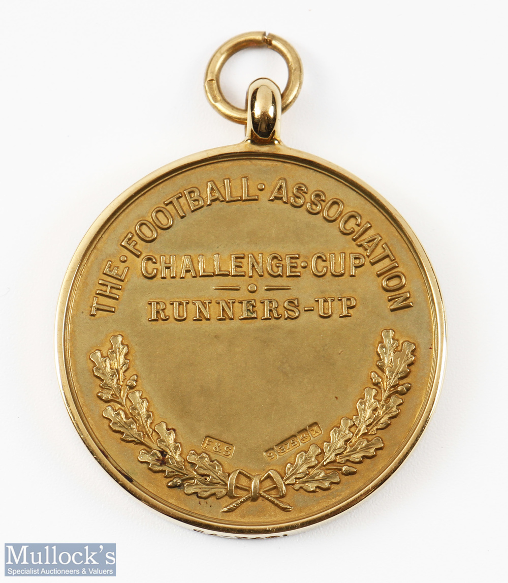 1973 FA Cup, Leeds Utd runners-up gold medal in presentation box. (1) - Image 2 of 4