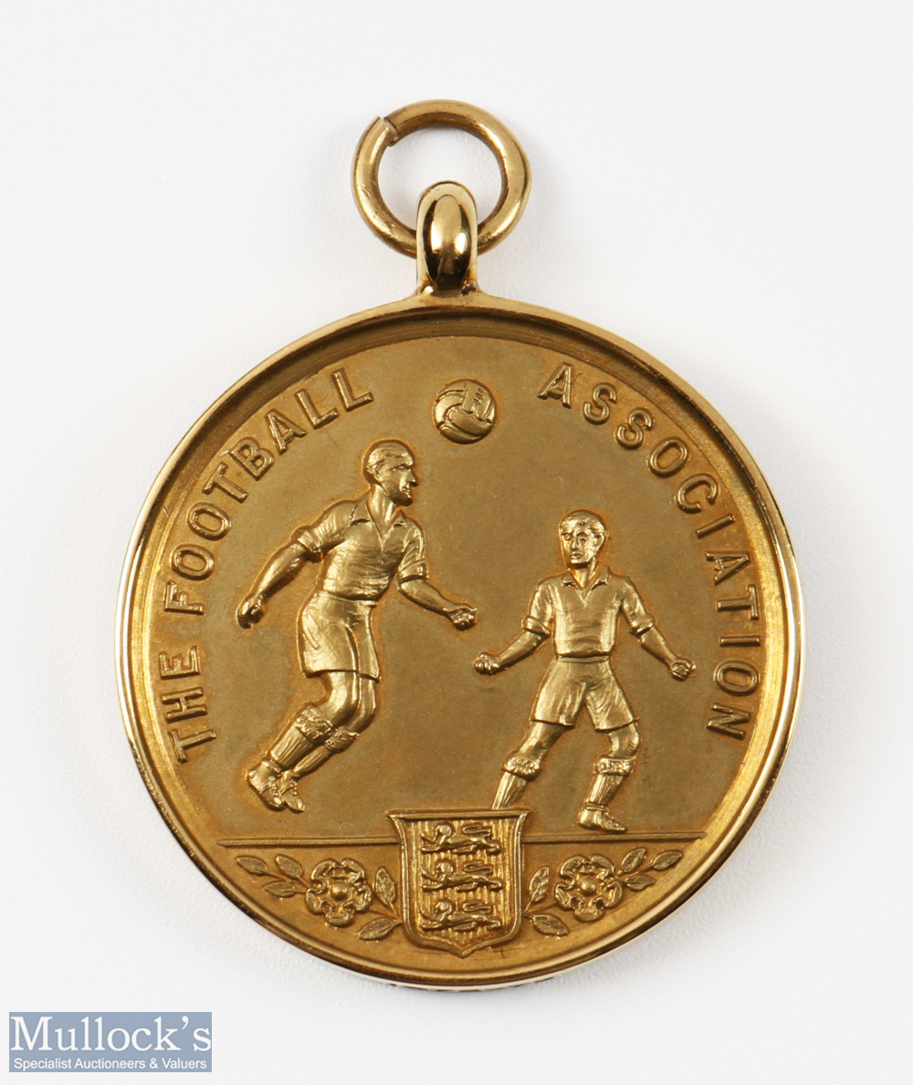 1973 FA Cup, Leeds Utd runners-up gold medal in presentation box. (1)