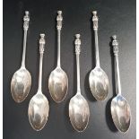 SET OF SIX GEORGE V SILVER APOSTLE SPOONS London 1911, total weight approximately 66g/2.3oz