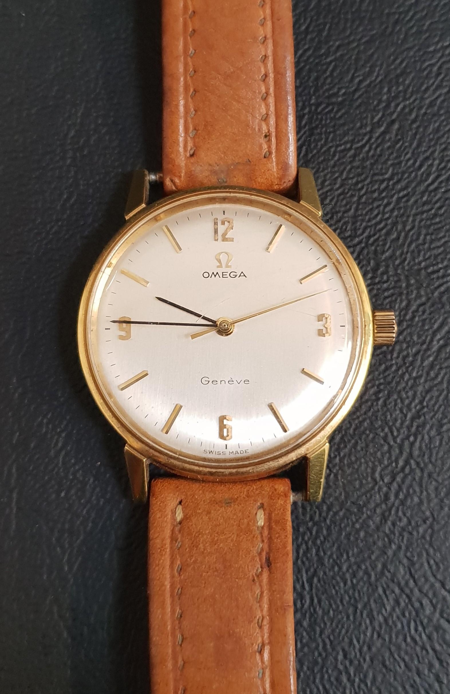 GENTLEMAN'S OMEGA WRISTWATCH 1967-8, the champagne dial with baton five minute markers and Arabic