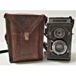 VINTAGE ZEISS IKON IKOFLEX CAMERA with a Carl Zeiss Tessar lens and leather case