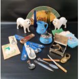 MIXED LOT OF COLLECTABLES including a painted fan, Samurai sword style letter opener, various