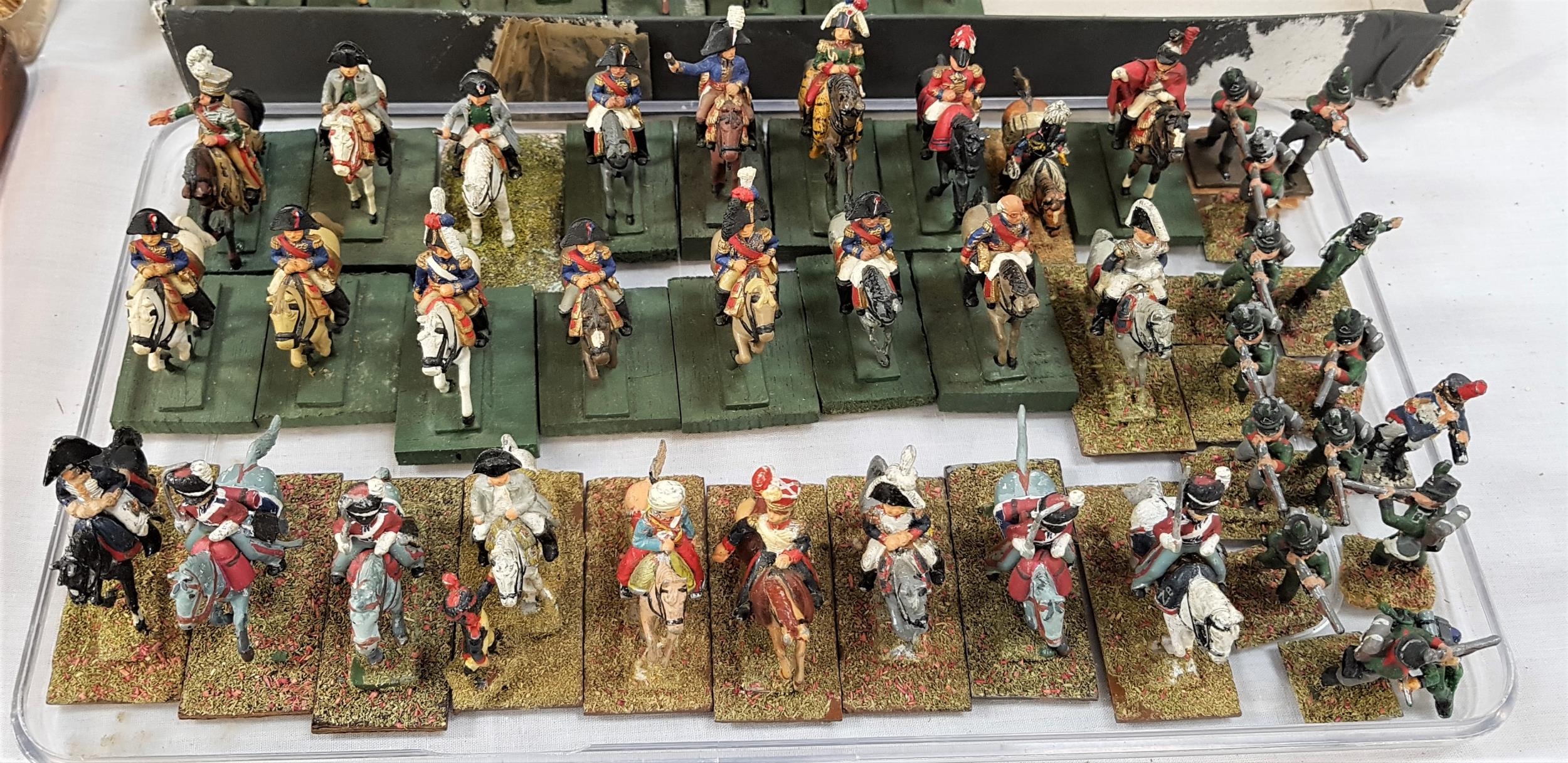 VERY LARGE SELECTION OF HAND PAINTED LEAD SOLDIERS various countries, regiments and ranks, including - Bild 10 aus 12