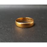 TWENTY-TWO CARAT GOLD WEDDING BAND ring size R-S and approximately 4.1 grams