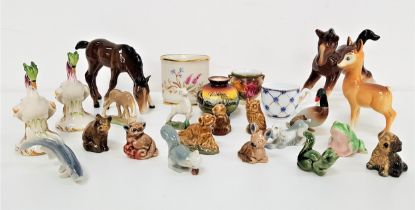 SELECTION OF WADE WHIMISIES and other animals, including an owl, three dogs, three deer, two
