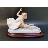 LARGE LLADRO BALLERINA FIGURE ORNAMENT - OVATION number 6614, limited edition number 389, on