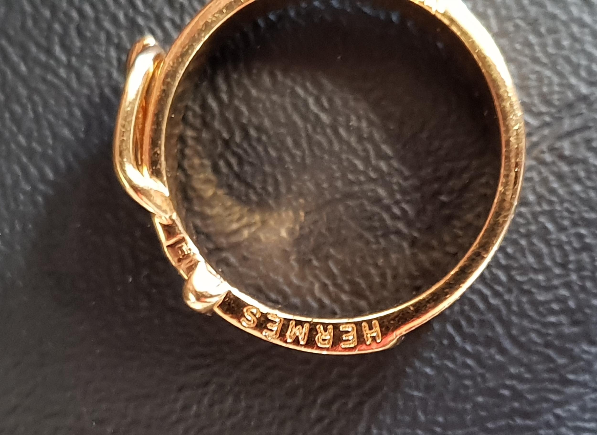 HERMES GILT METAL BUCKLE DESIGN RING the polished band with a buckle motif to the upper section, - Image 2 of 3