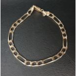 NINE CARAT GOLD FIGARO LINK CHAIN BRACELET approximately 5.5 grams and 18.5cm long