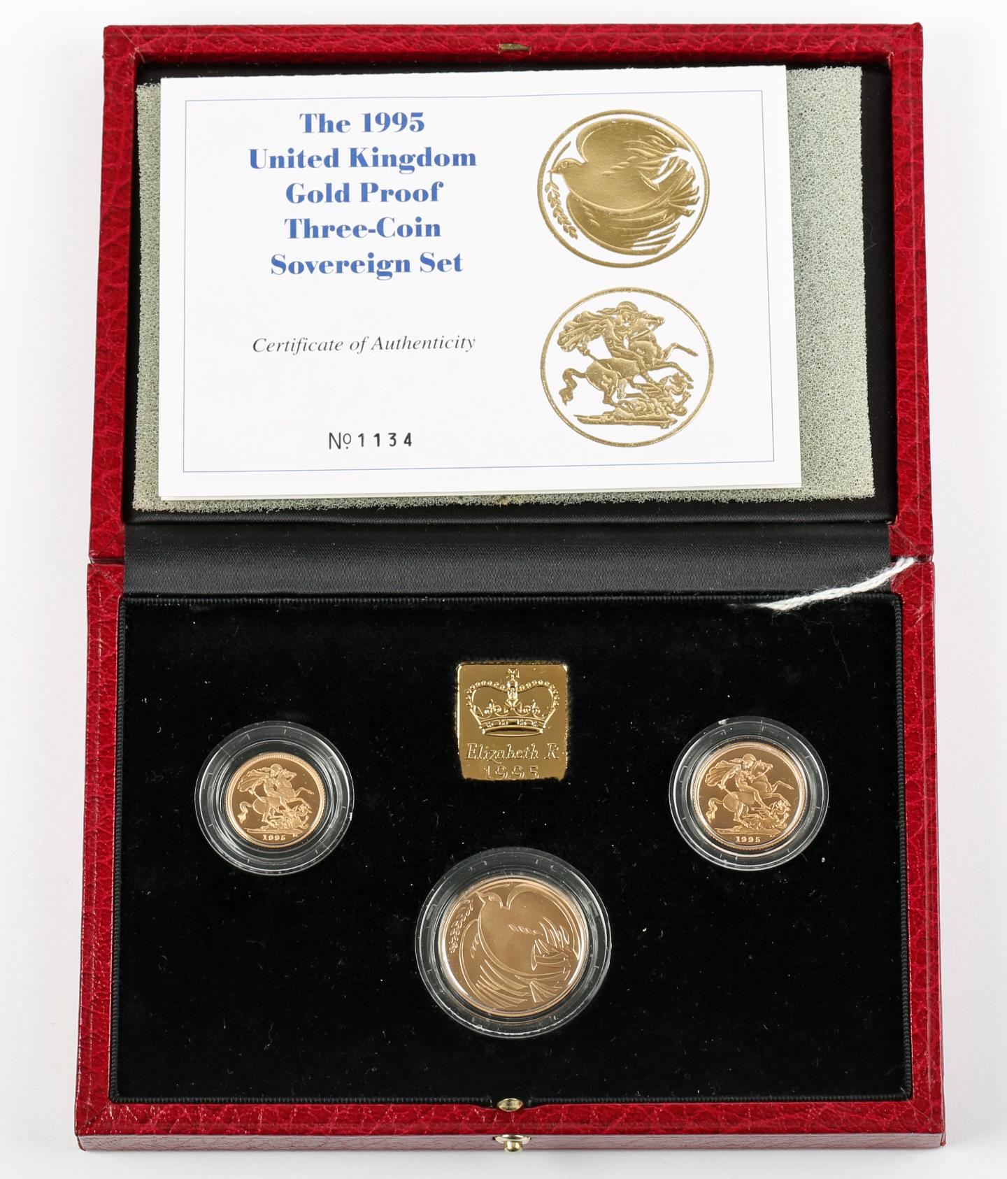 1995 Gold proof three-coin Sovereign set, comprising double sovereign, sovereign and half sovereign,
