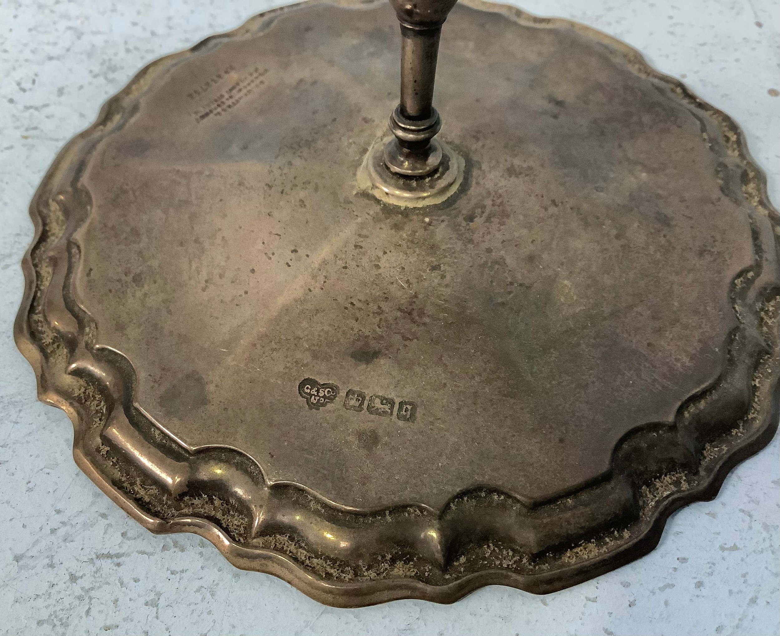 A silver pot-cover for Silversmiths & Goldsmiths Company, 2.0oz, together with a quantity of - Bild 3 aus 4