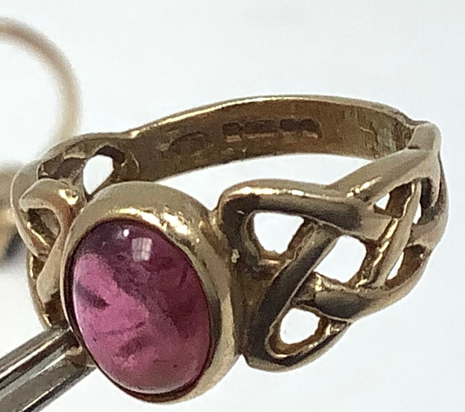 Three 9ct gold dress rings including a square citrine, oval smoky quartz and a cabochon pink stone - Bild 4 aus 6