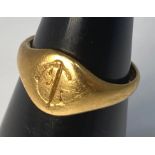 An 18ct gold signet ring with letter C engraved to the top, weighs 3.4 grams, finger size J.