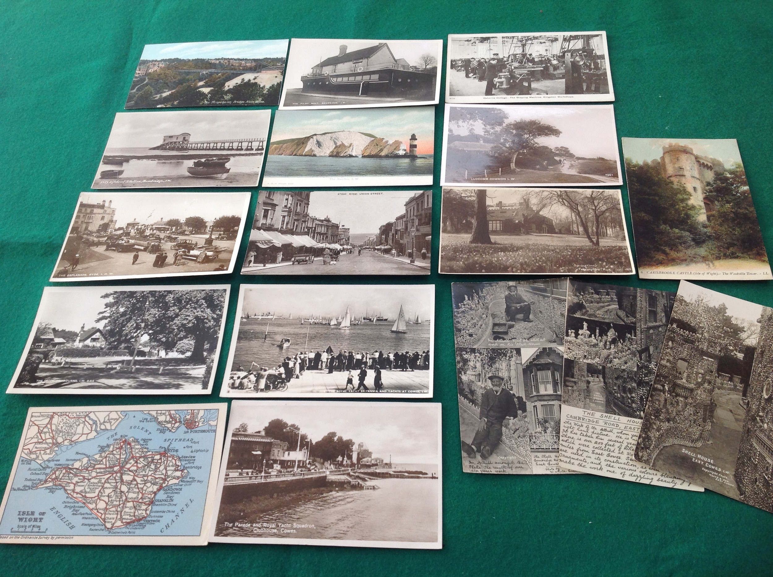 Some 41 standard-sized postcards of the Isle of Wight in mainly good or better condition, though - Image 3 of 3