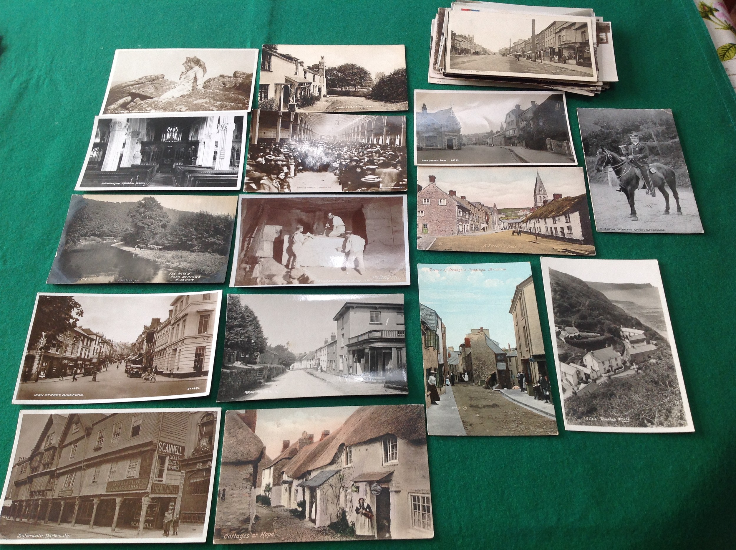 Approximately 150 cards of Devon ' all standard-size and, whilst there are various sea views, - Image 3 of 4