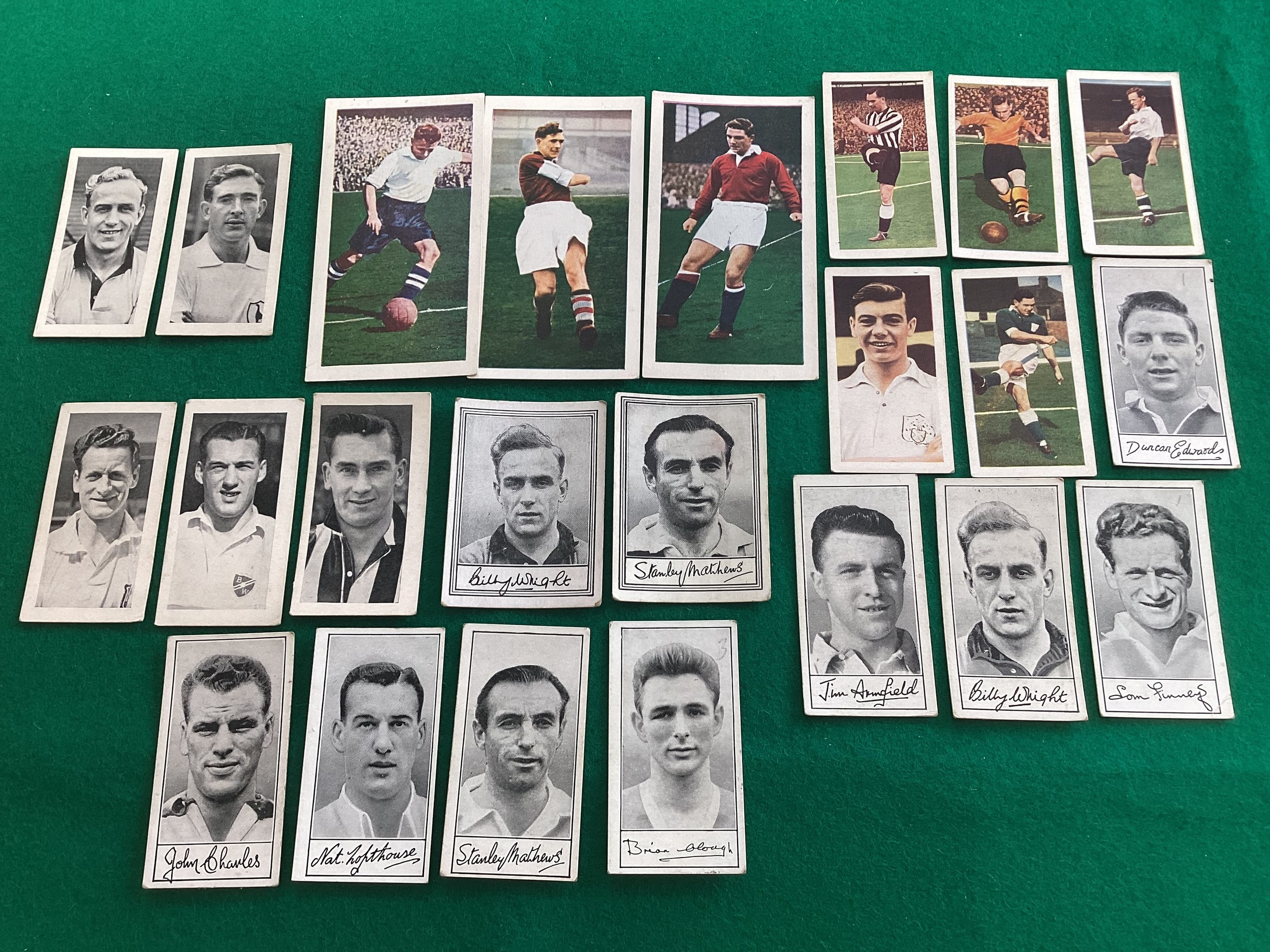 More than 250 collectable confectionary from the Barratt & Co Famous Footballers 1950s series plus - Image 3 of 3