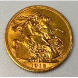 A 22ct gold 1912 George V full sovereign, George & Dragon reverse, 7.9 grams.