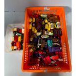 A tray of unboxed 100 diecast model cars including 86 by Oxford Diecast and 14 by Days Gone,