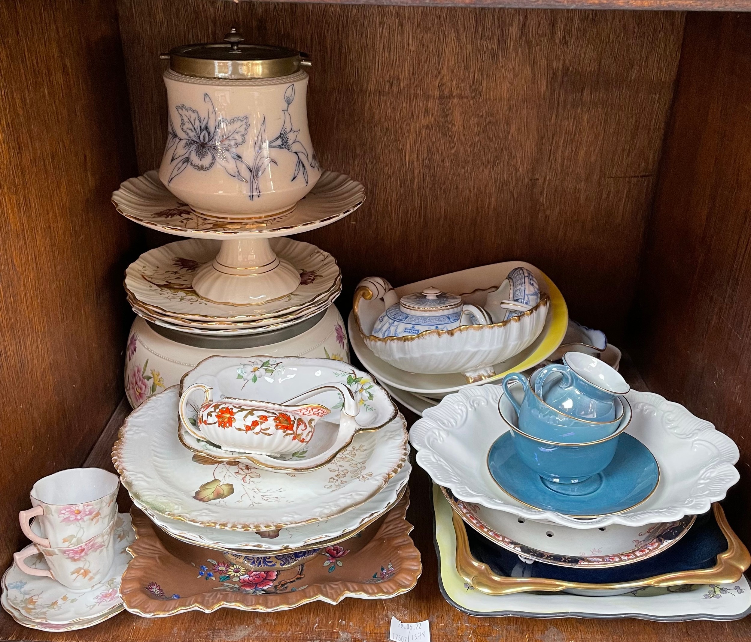 A collection of mixed ceramics including Wedgwood tea wares, Carlton Ware lustre tea cup, saucer and