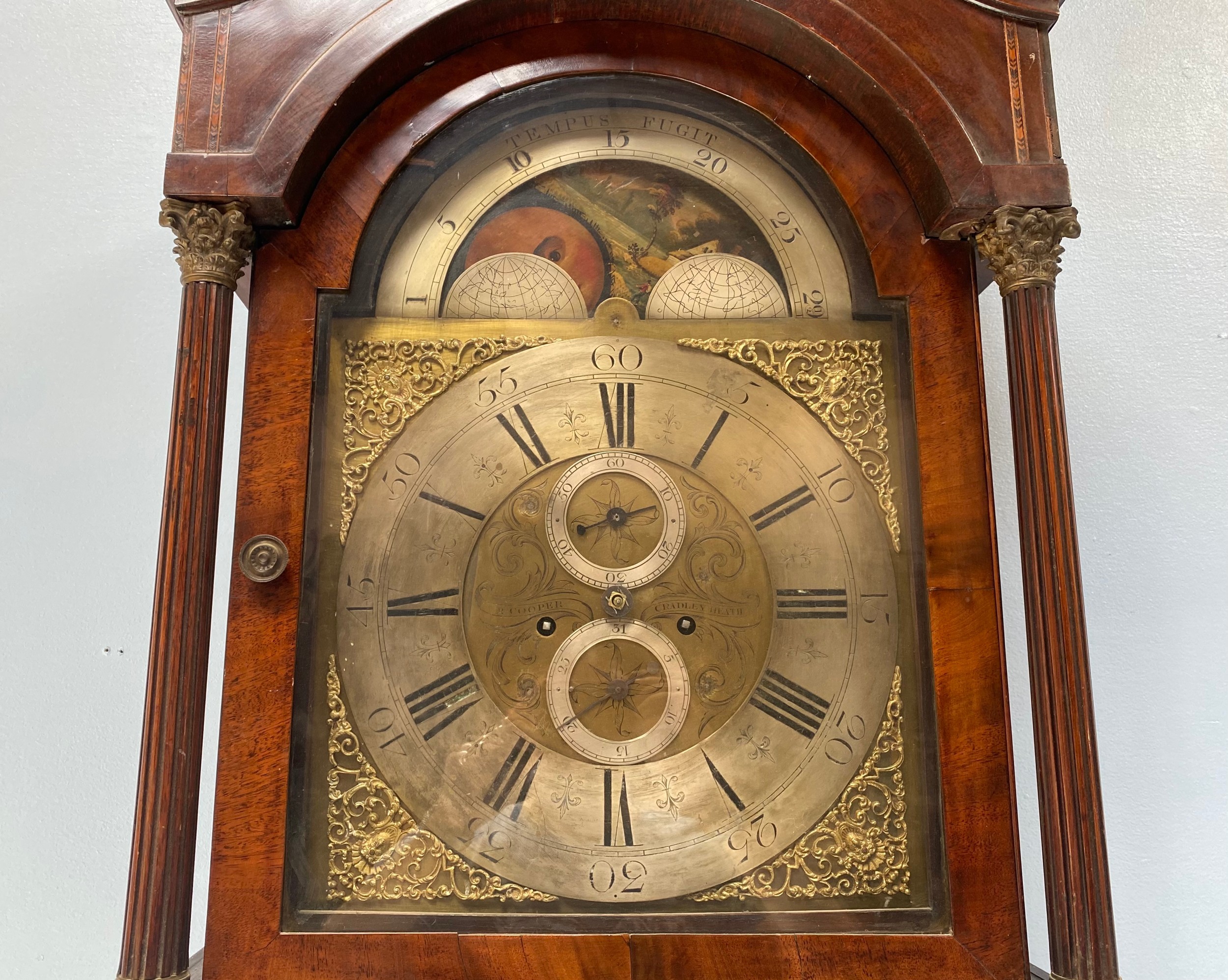 An 18th century longcase clock with swan neck pediment and arched glazed door enclosing moon phase - Image 9 of 9