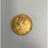 A Queen Victoria Gold Sovereign, 1895, Obv. Old Head/ Rev. St George & Dragon after Pistrucci,